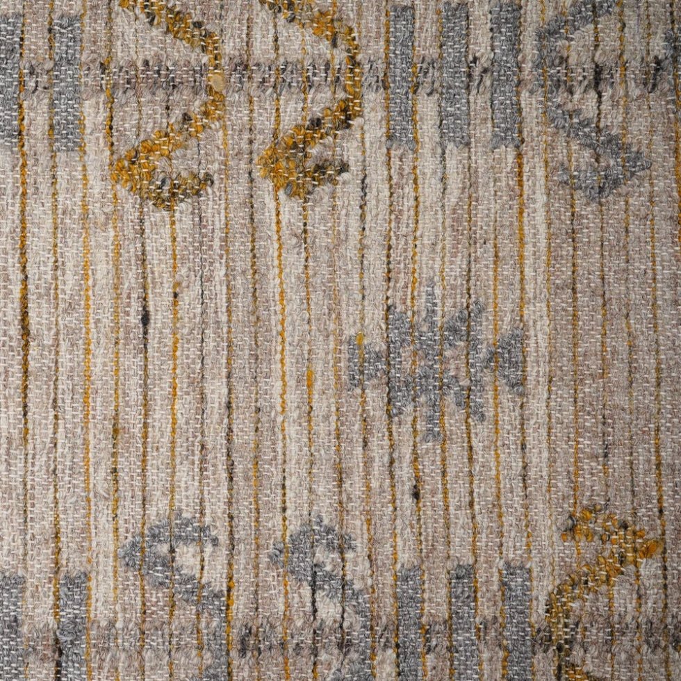 Beige kelimmatta i turkisk stil