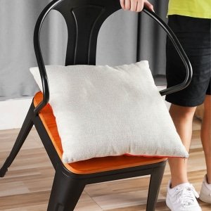 Svart halkskyddad matta för kilim (PVC)