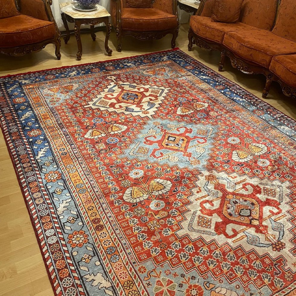 Röd tvättbar turkisk matta i orientalisk stil