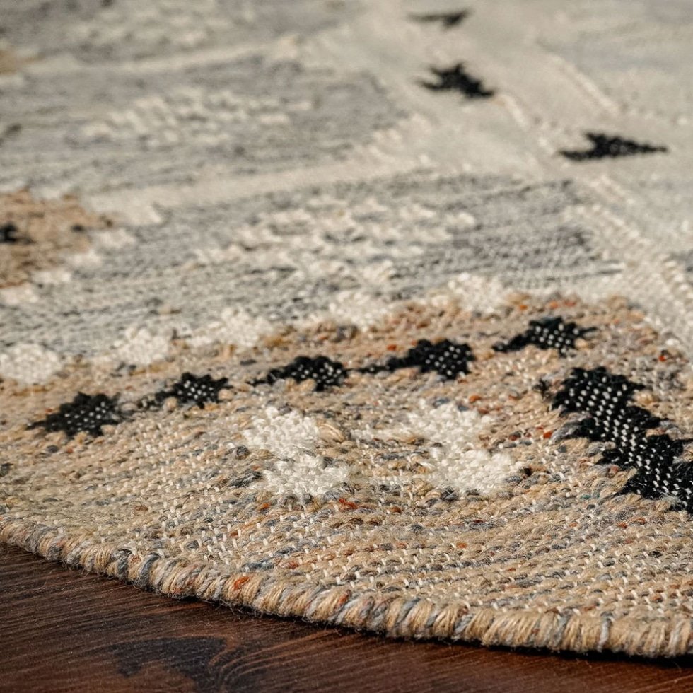 Oval kilim-matta i vintagestil