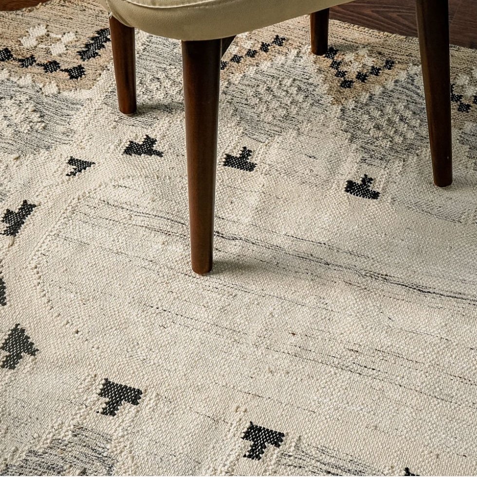 Oval kilim-matta i vintagestil