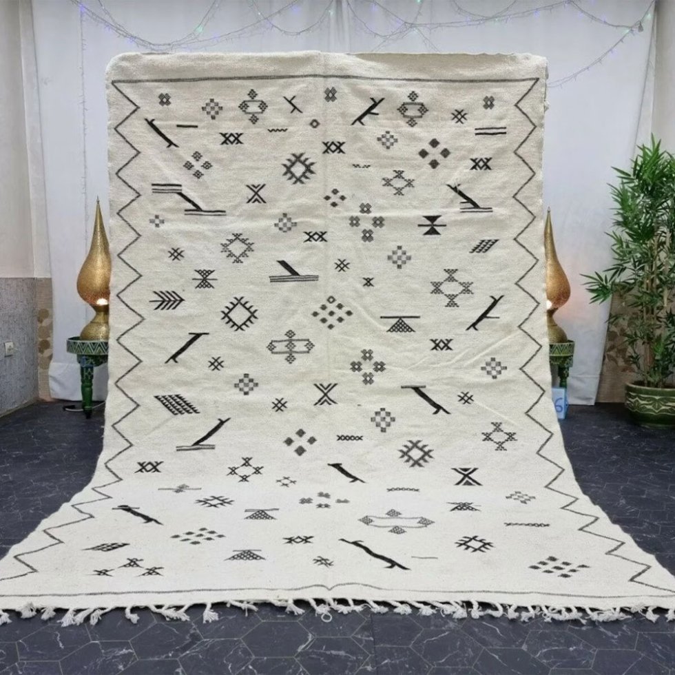 Vit tribal Berber kilim matta