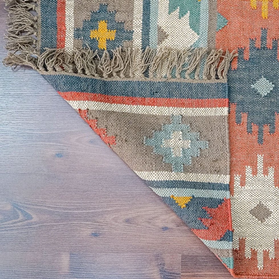 Kelimmatta i navajostil av ull och jute