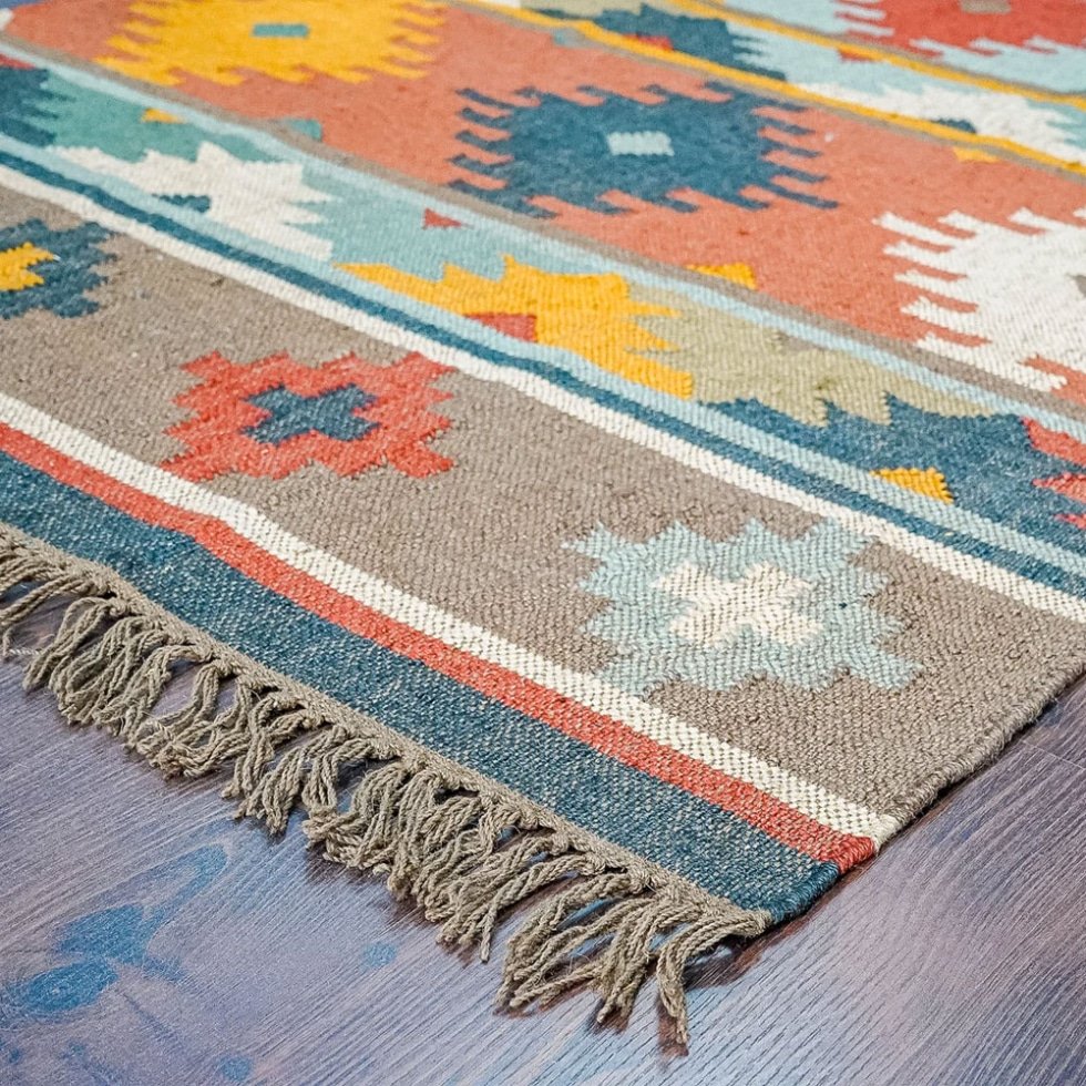 Kelimmatta i navajostil av ull och jute