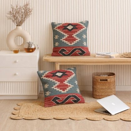 Kilim kuddar pottery barn