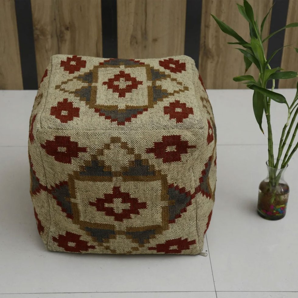 Beige diamantmönstrad kelim puff