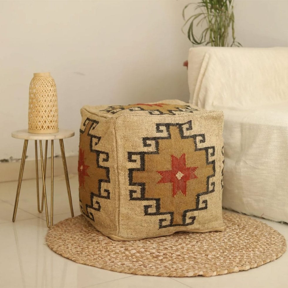 Beige kelimpuff i ull