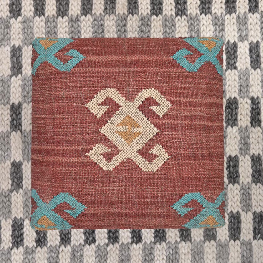 Navajo röd kilim ottoman pall Navajo röd kilim ottoman pall
