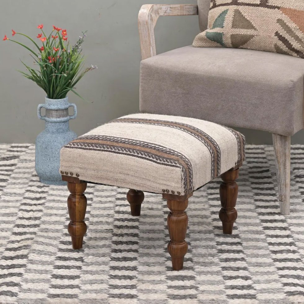 Ull fyrkantig kilim puff ottoman pall
