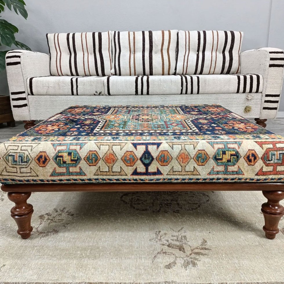Blå och beige turkisk kilim ottoman soffbord