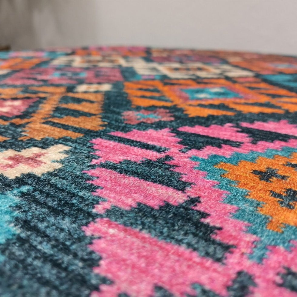 Diamantmönstrat turkiskt kilim ottomanskt soffbord