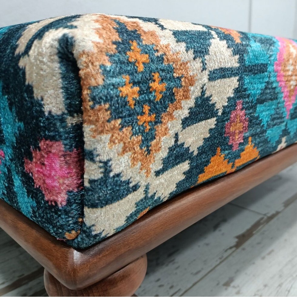 Diamantmönstrat turkiskt kilim ottomanskt soffbord