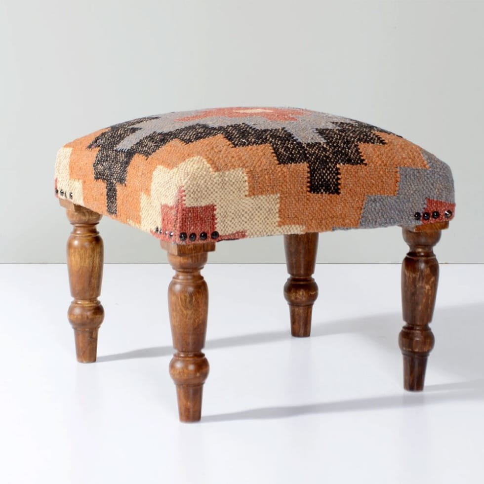 Flerfärgad geometrisk kilim pall ottoman