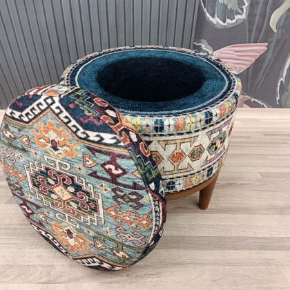 Rund ottoman i turkisk kilim med förvaring