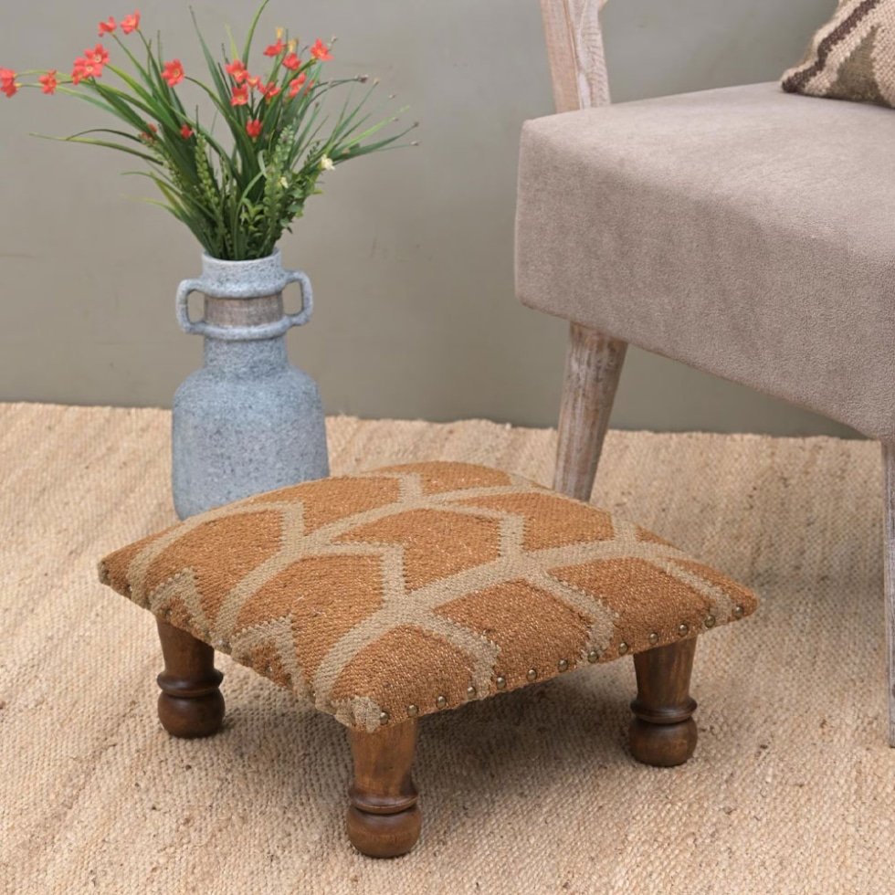 Liten gul kilim fotpall ottoman